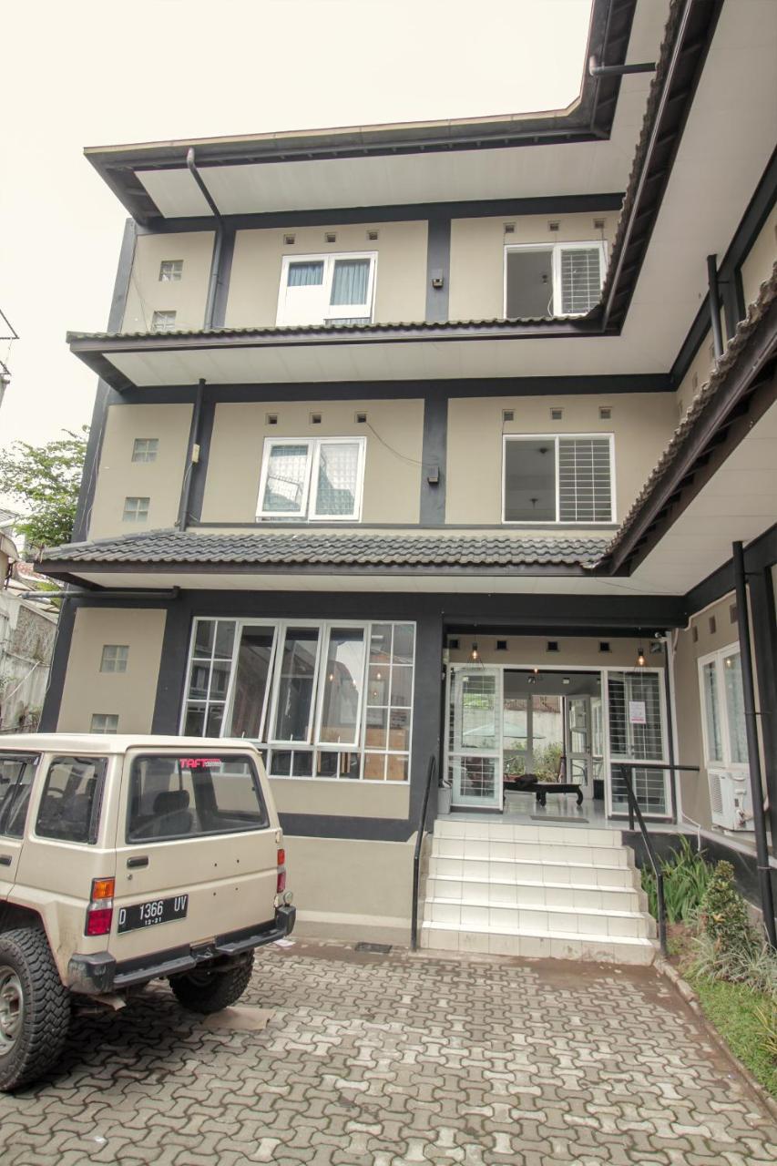 Oyo 260 Home 33 万隆 外观 照片