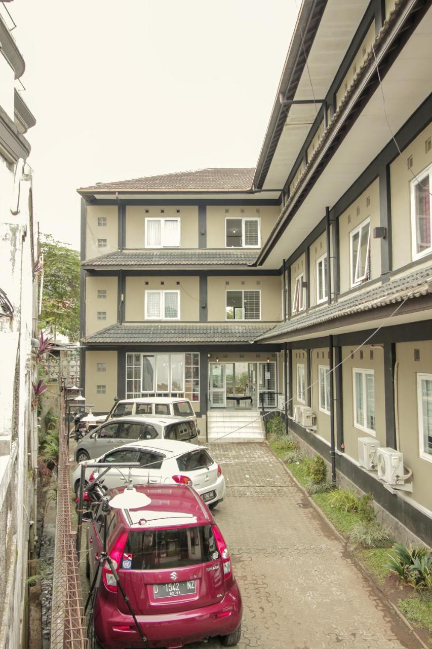 Oyo 260 Home 33 万隆 外观 照片